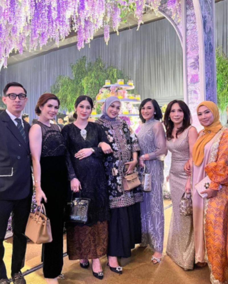 Instagram.com/ichaannisafadila